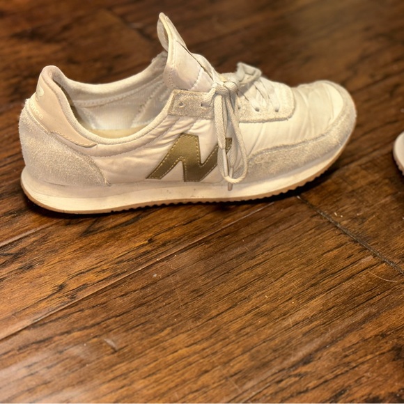 Women’s New Balance 720 Running Shoes Off White Golf Classic Lifestyle Retro - Picture 10 of 11